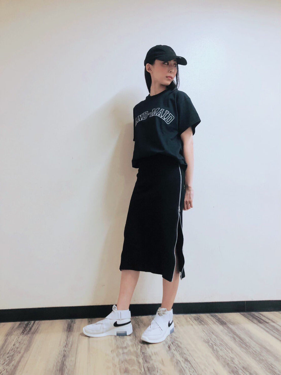 BAND-MAID ARCH LOGO TEE (BLACK x BLACK) - BAND-MAID Shop